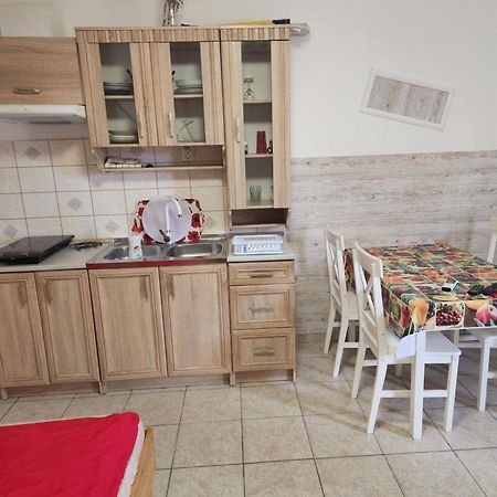Orsi Apartman / Vendeghaz 케치케메트 외부 사진
