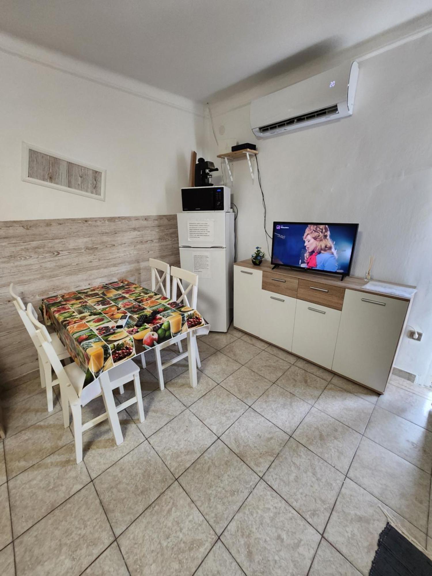 Orsi Apartman / Vendeghaz 케치케메트 외부 사진