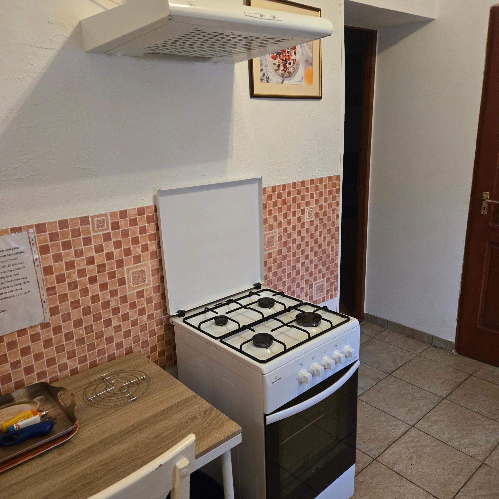Orsi Apartman / Vendeghaz 케치케메트 외부 사진