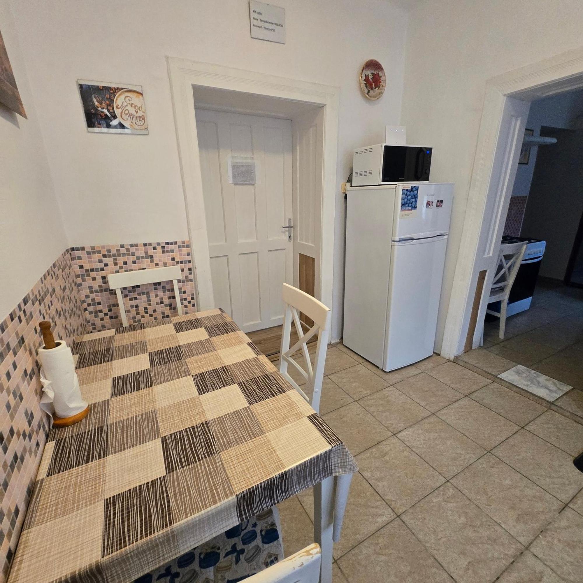 Orsi Apartman / Vendeghaz 케치케메트 외부 사진